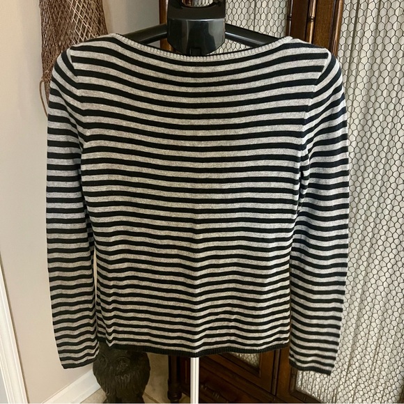 Anne Klein Lightweight Crew Neck Sweater - Picture 3 of 5